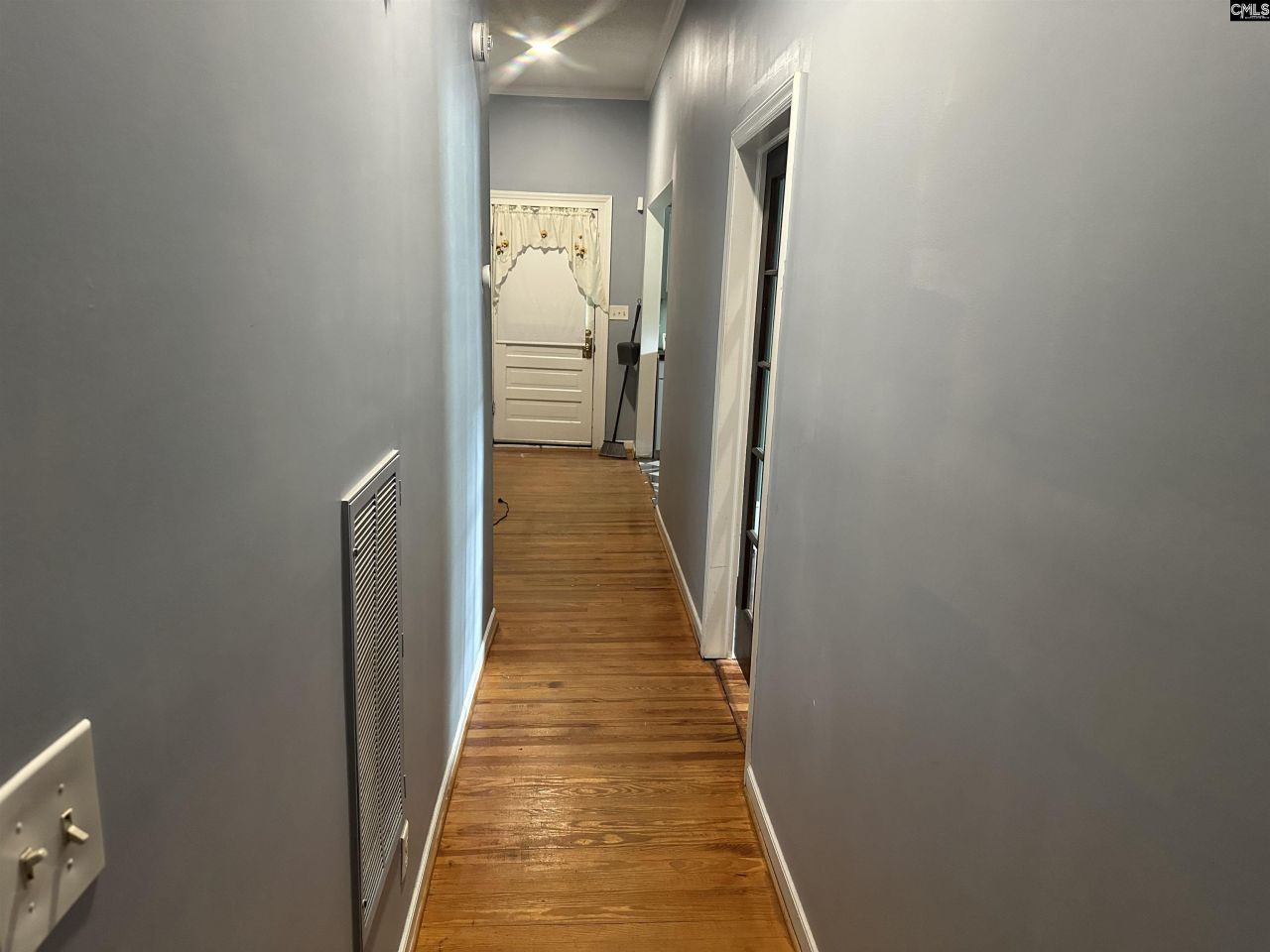 215 S Matson Street Photo 21