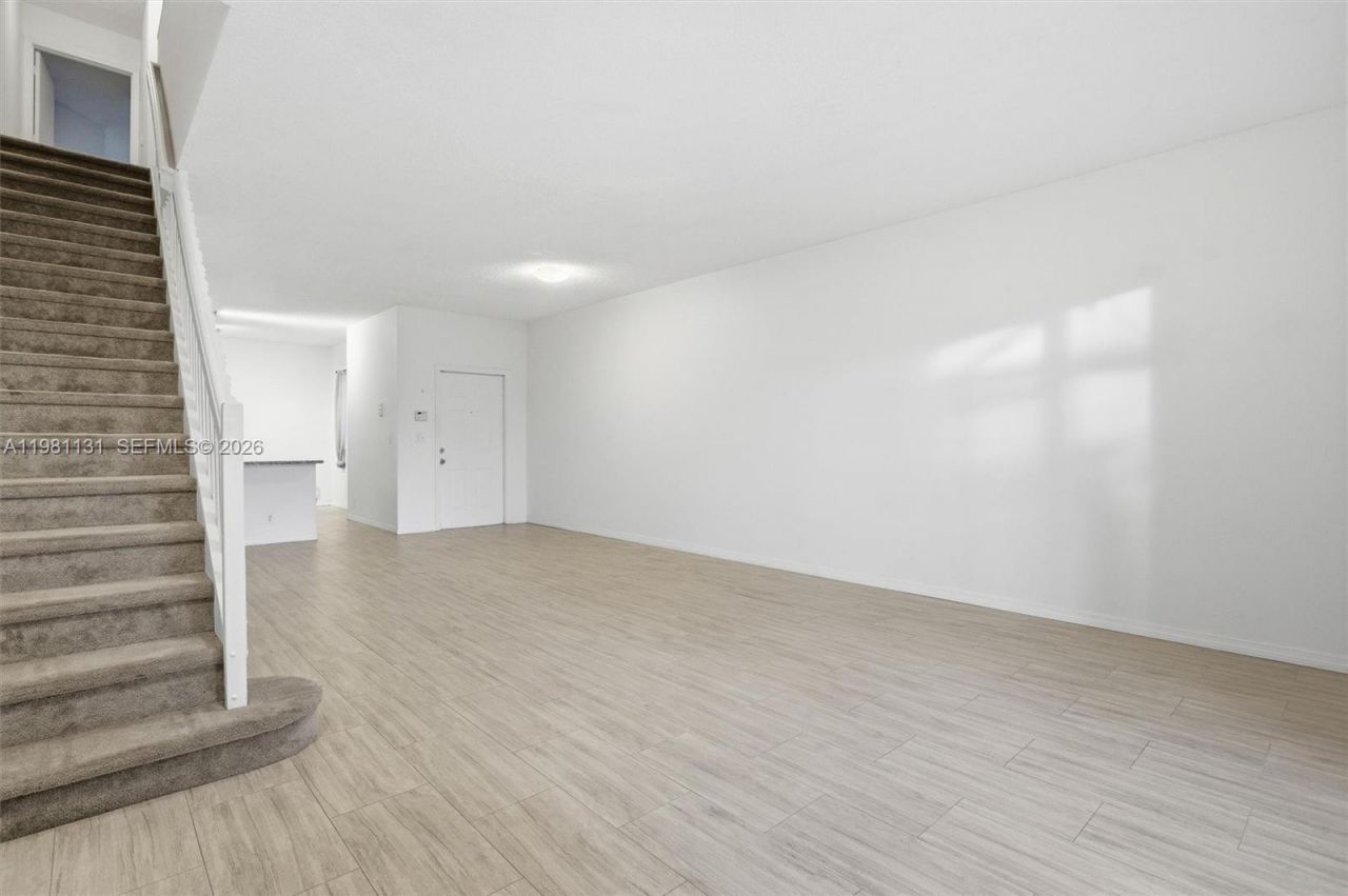 2066 Madeira Dr, Unit 2066, Weston, FL 33327 Photo