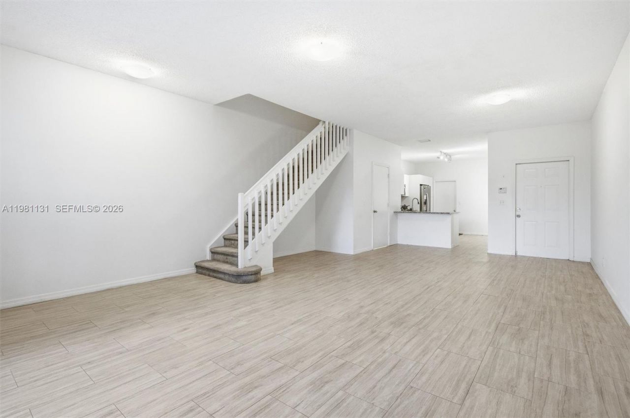 2066 Madeira Dr, Unit 2066, Weston, FL 33327 Photo