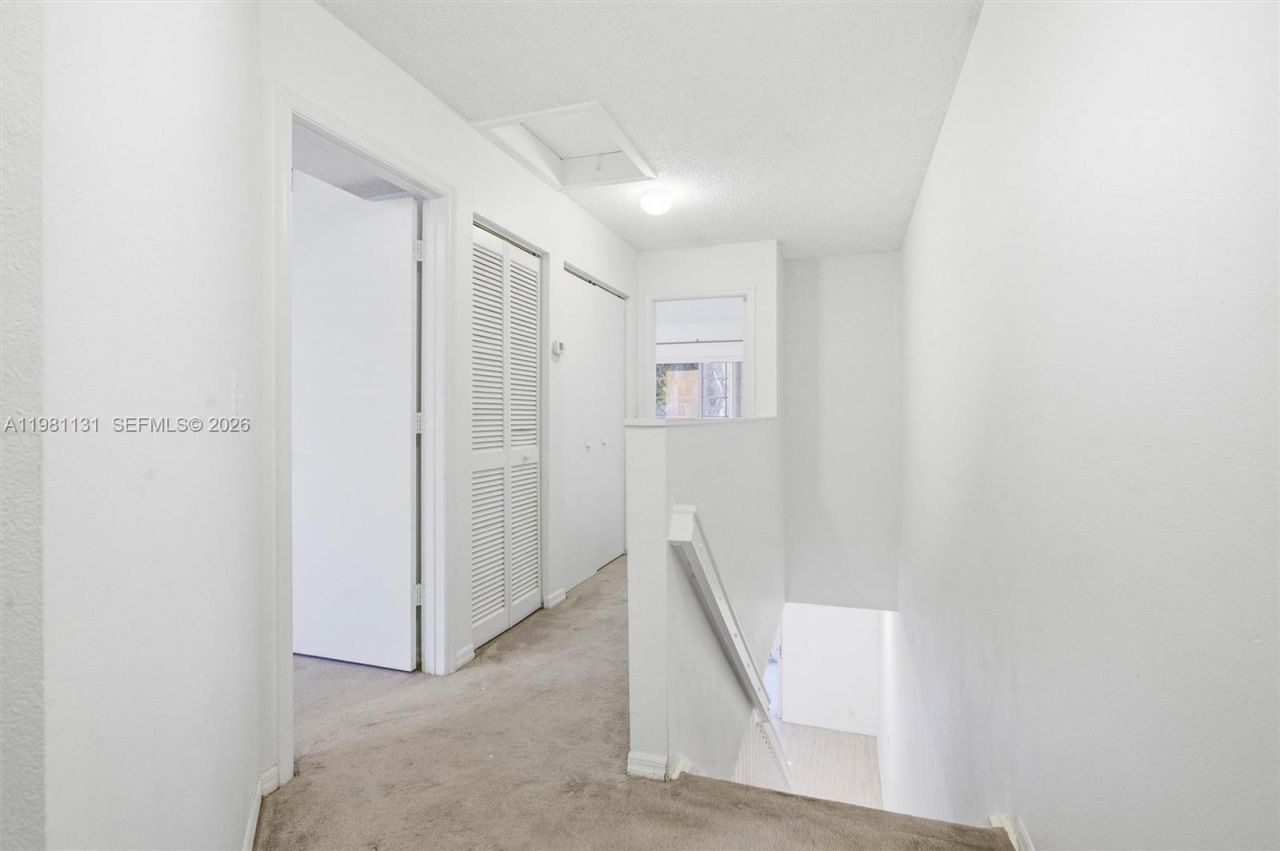 2066 Madeira Dr, Unit 2066, Weston, FL 33327 Photo