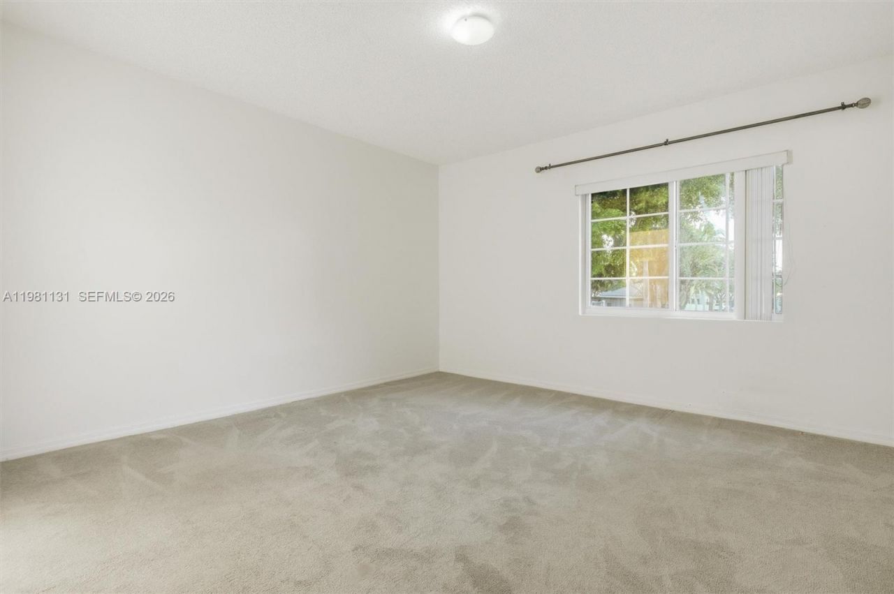 2066 Madeira Dr, Unit 2066, Weston, FL 33327 Photo