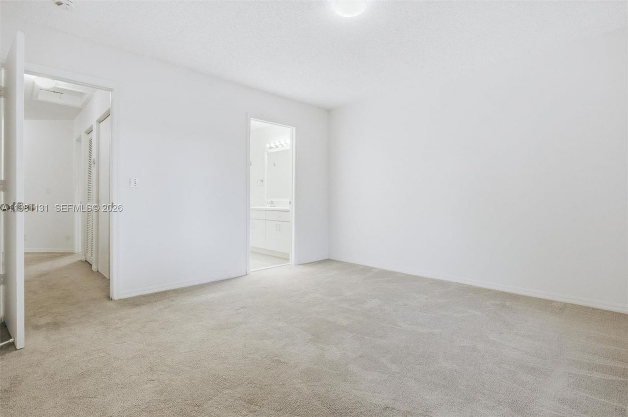 2066 Madeira Dr, Unit 2066, Weston, FL 33327 Photo