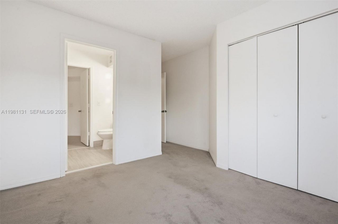 2066 Madeira Dr, Unit 2066, Weston, FL 33327 Photo