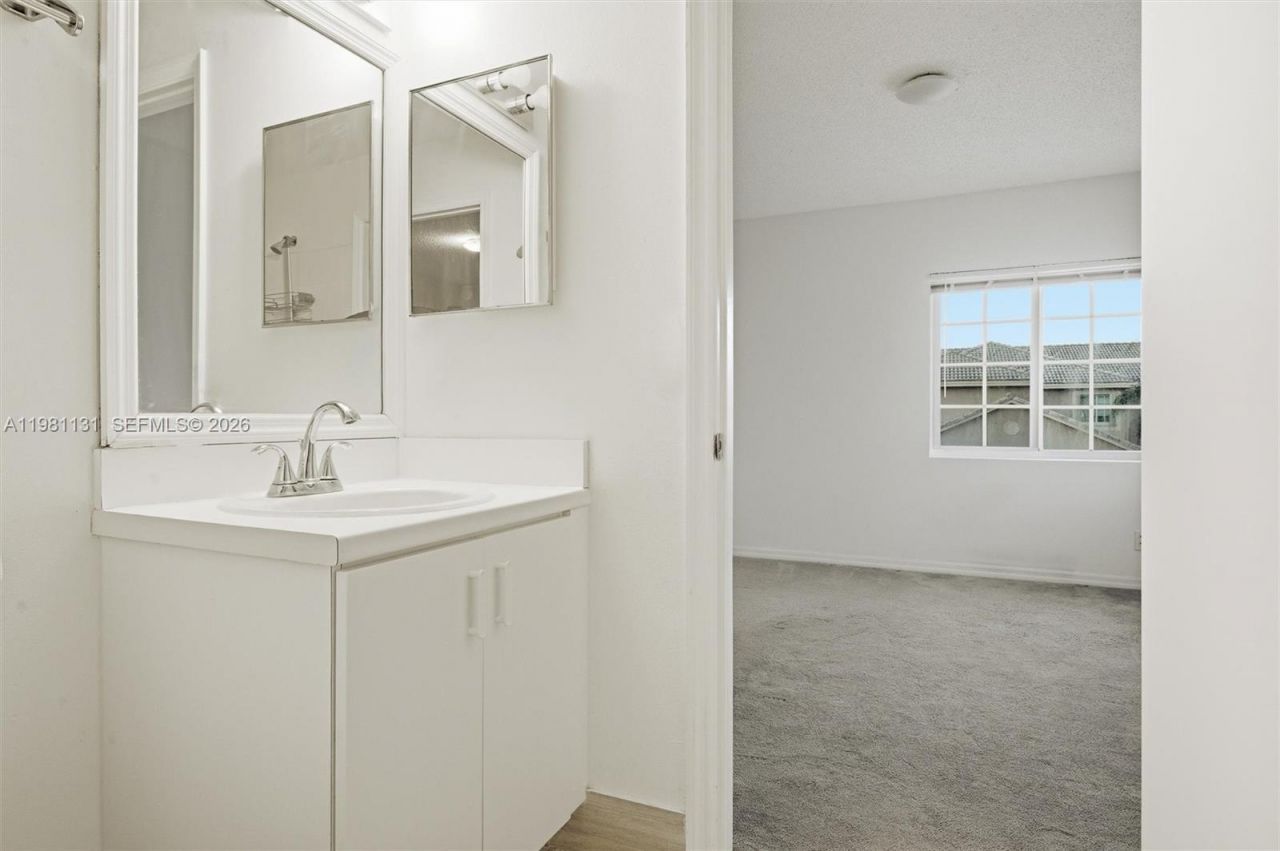 2066 Madeira Dr, Unit 2066, Weston, FL 33327 Photo