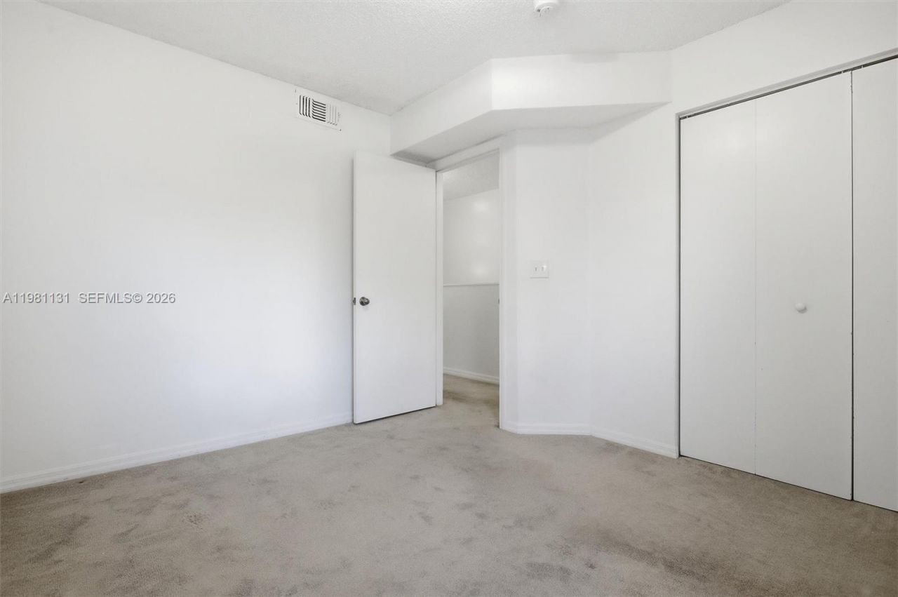 2066 Madeira Dr, Unit 2066, Weston, FL 33327 Photo