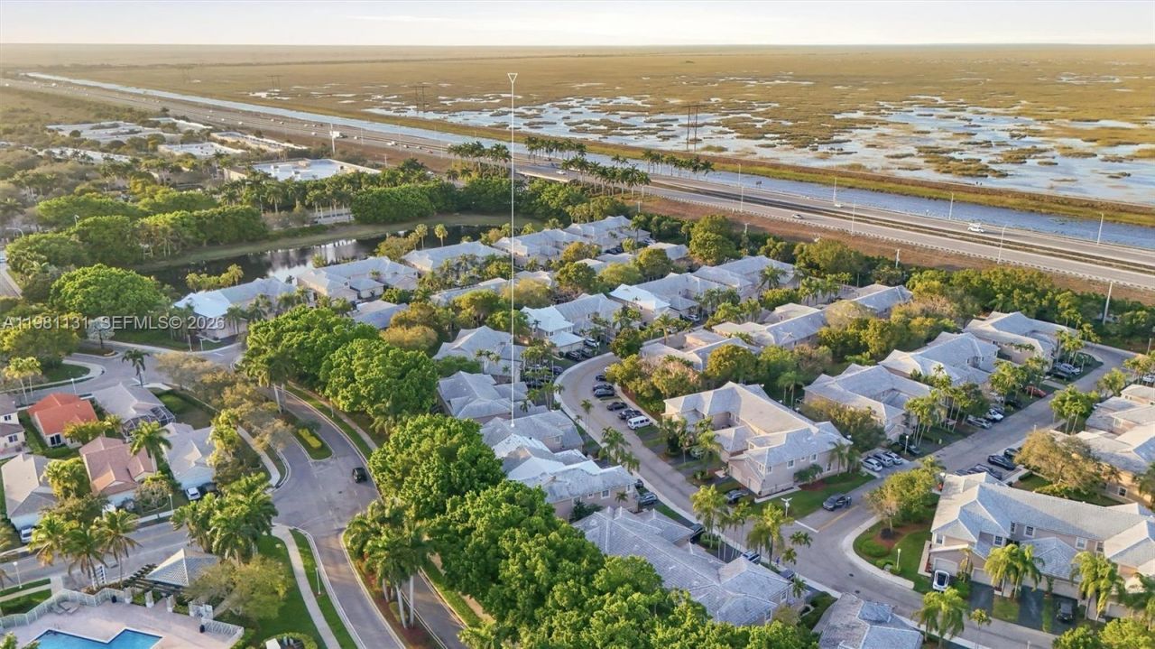 2066 Madeira Dr, Unit 2066, Weston, FL 33327 Photo