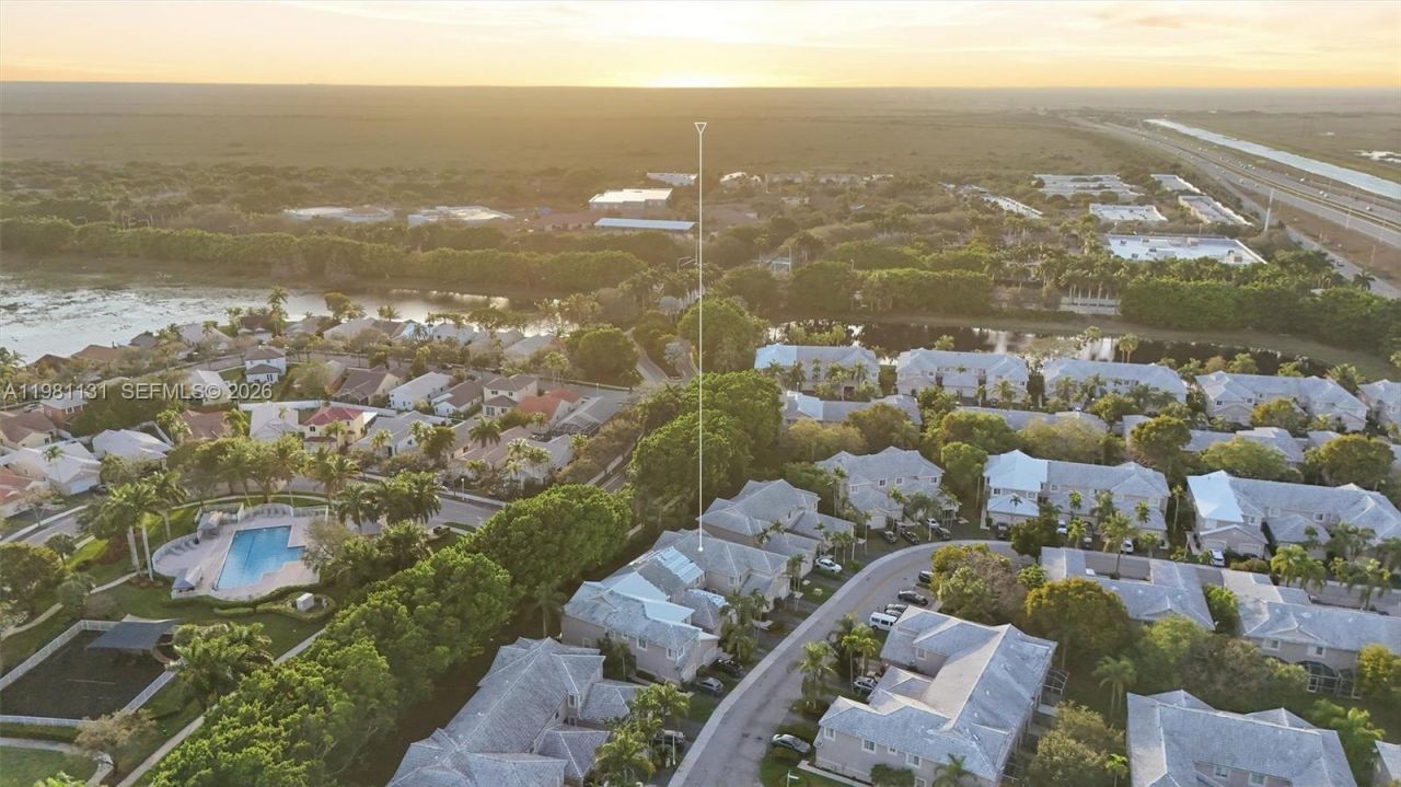 2066 Madeira Dr, Unit 2066, Weston, FL 33327 Photo