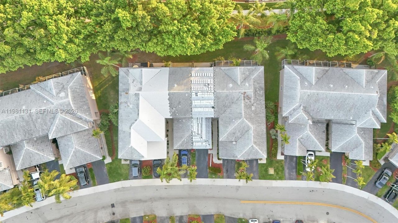 2066 Madeira Dr, Unit 2066, Weston, FL 33327 Photo