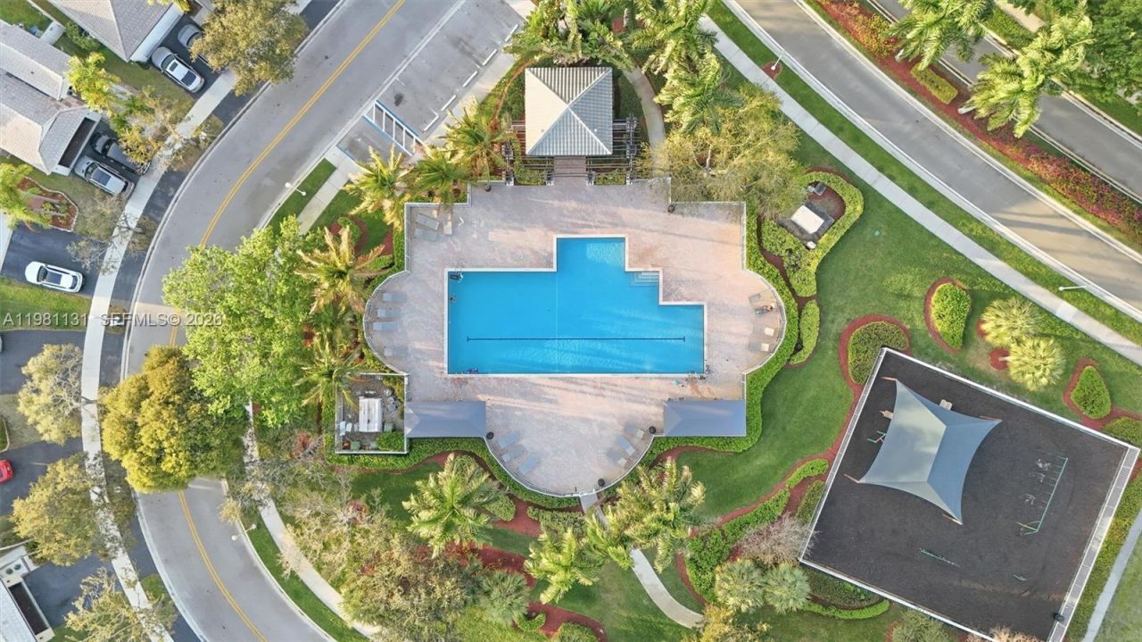 2066 Madeira Dr, Unit 2066, Weston, FL 33327 Photo