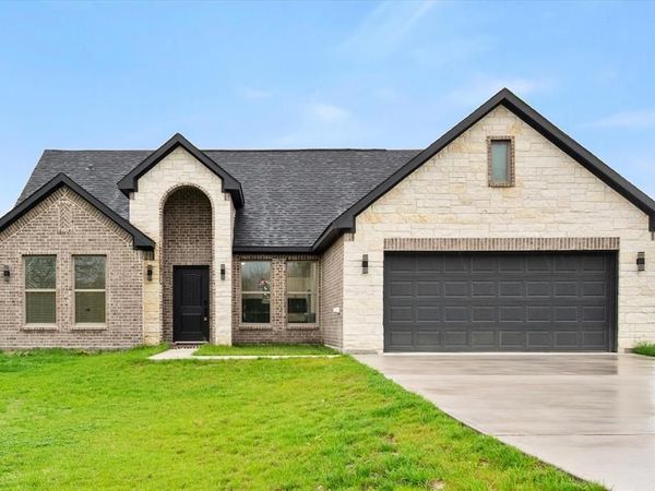 6771 NW County Road 1146 , Barry, TX 75102