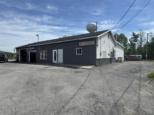 2469 NY-30, Mayfield, NY 12117