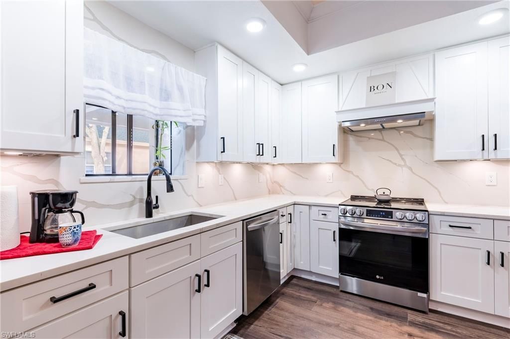 335 Sanctuary Dr , Crystal Beach, FL 34681 Photo