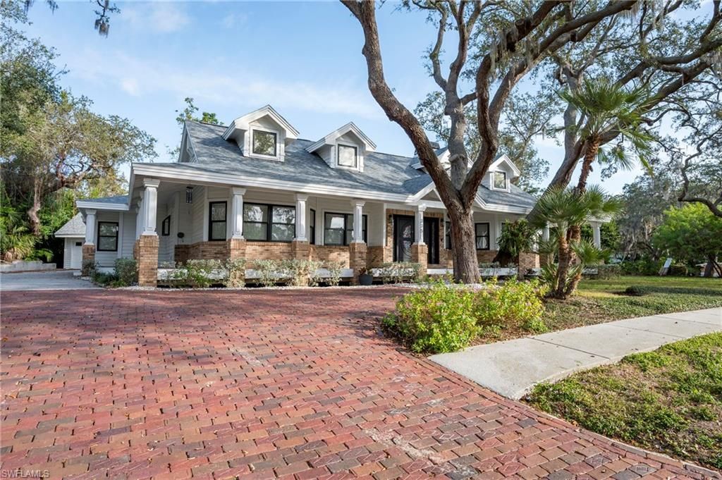 335 Sanctuary Dr , Crystal Beach, FL 34681 Photo