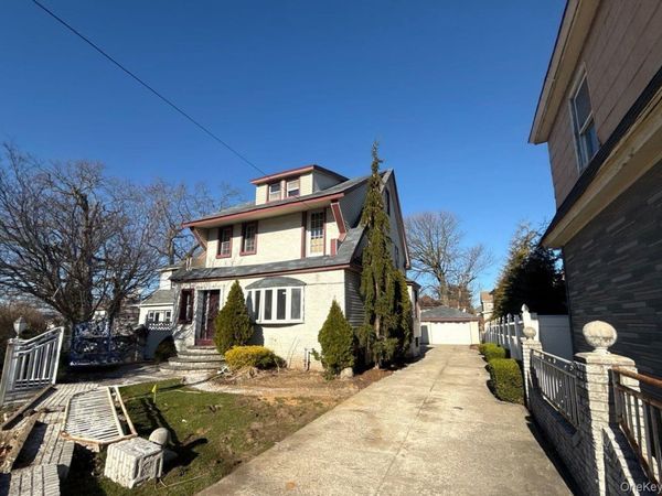 280 Lawrence Avenue, Lawrence, NY 11559