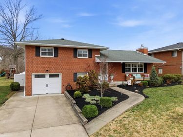 564 Fairwood Road, Huntington, WV 25705