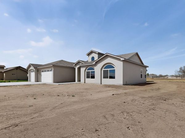 9 Leibel Court , Los Lunas, NM 87031