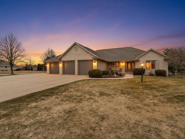 3670 COPPER OAK CIRCLE, Green Bay, WI 54313