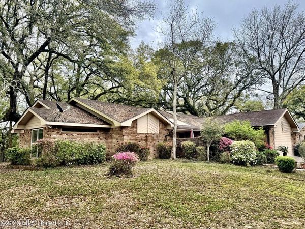 7739 Manini Way, Diamondhead, MS 39525