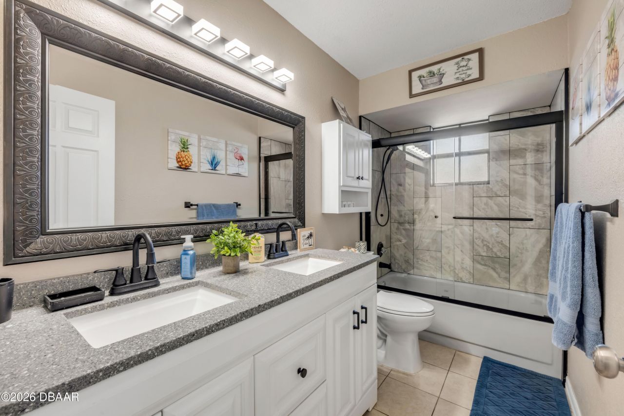 2711 Pine Tree Drive, Edgewater, FL 32141 Photo