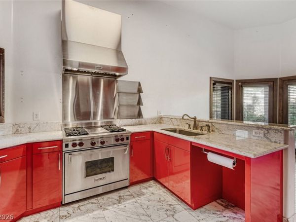 7296 Mission Hills Drive, Las Vegas, NV 89113