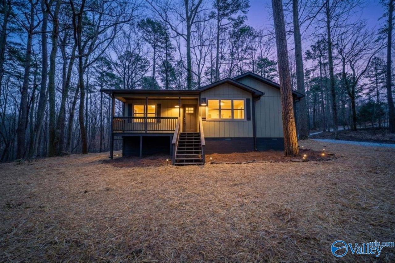 319 Laurel Lane, Gurley, AL 35748 Main Photo