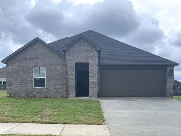 6308 Warwick Drive, Bryant, AR 72002