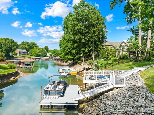 2474 Green Point Lane, Denver, NC 28037