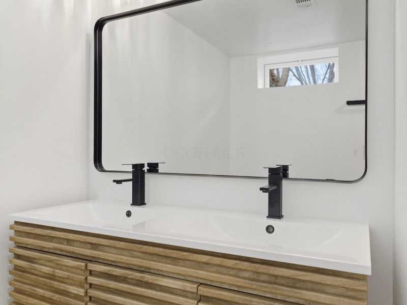 6162 Hanby Square E, Columbus, OH 43229 Photo 32