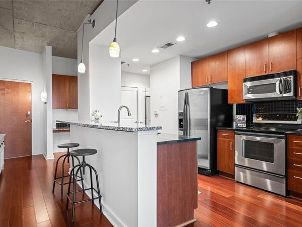 250 Pharr Road NE, Unit 1715, Atlanta, GA 30305