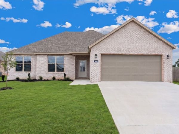 308 White Oak Street, Gentry, AR 72734