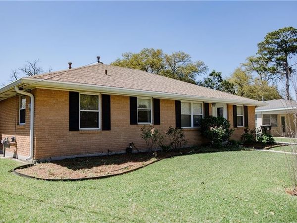 504 ROSELAND Parkway, Harahan, LA 70123