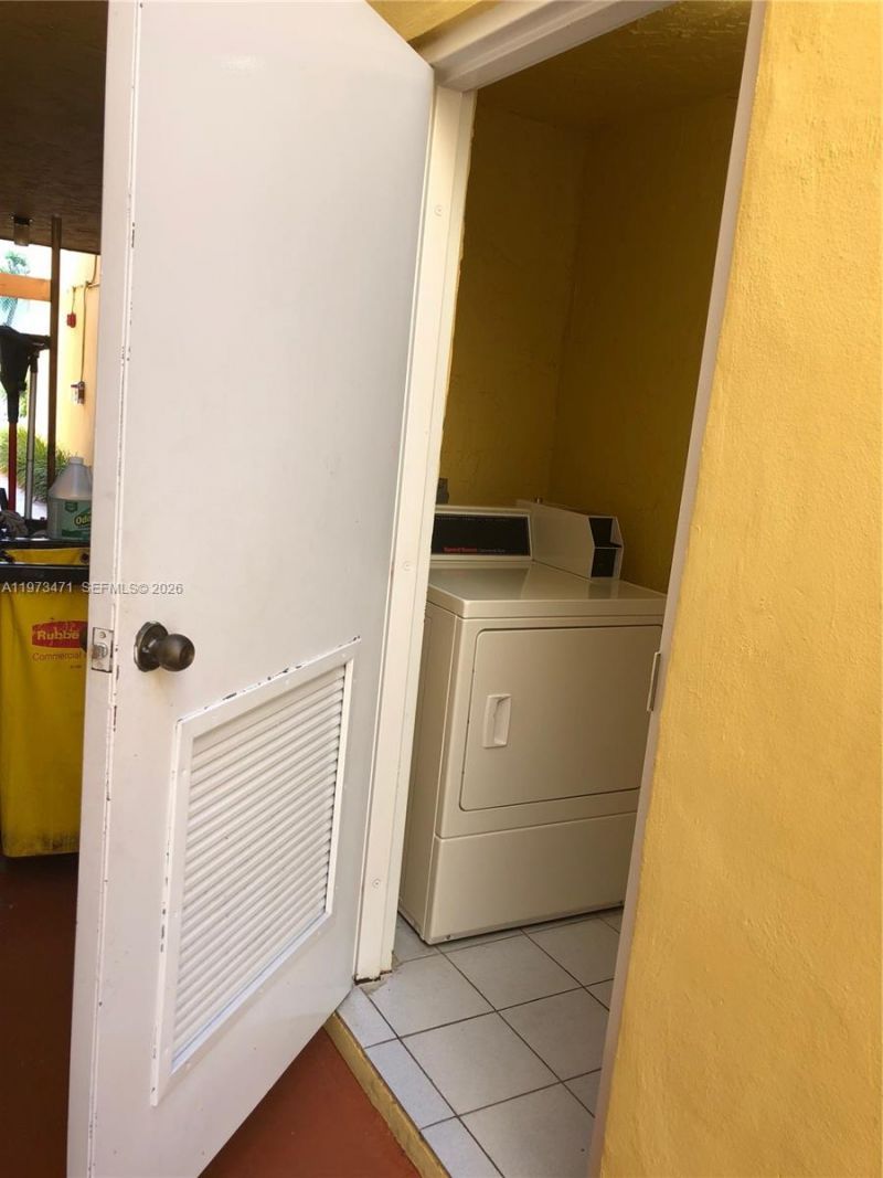 8883 Fontainebleau Blvd , Unit 101-A, Miami, FL 33172 Photo