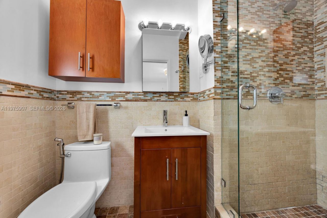 1005 Columbus Blvd , Coral Gables, FL 33134 Photo