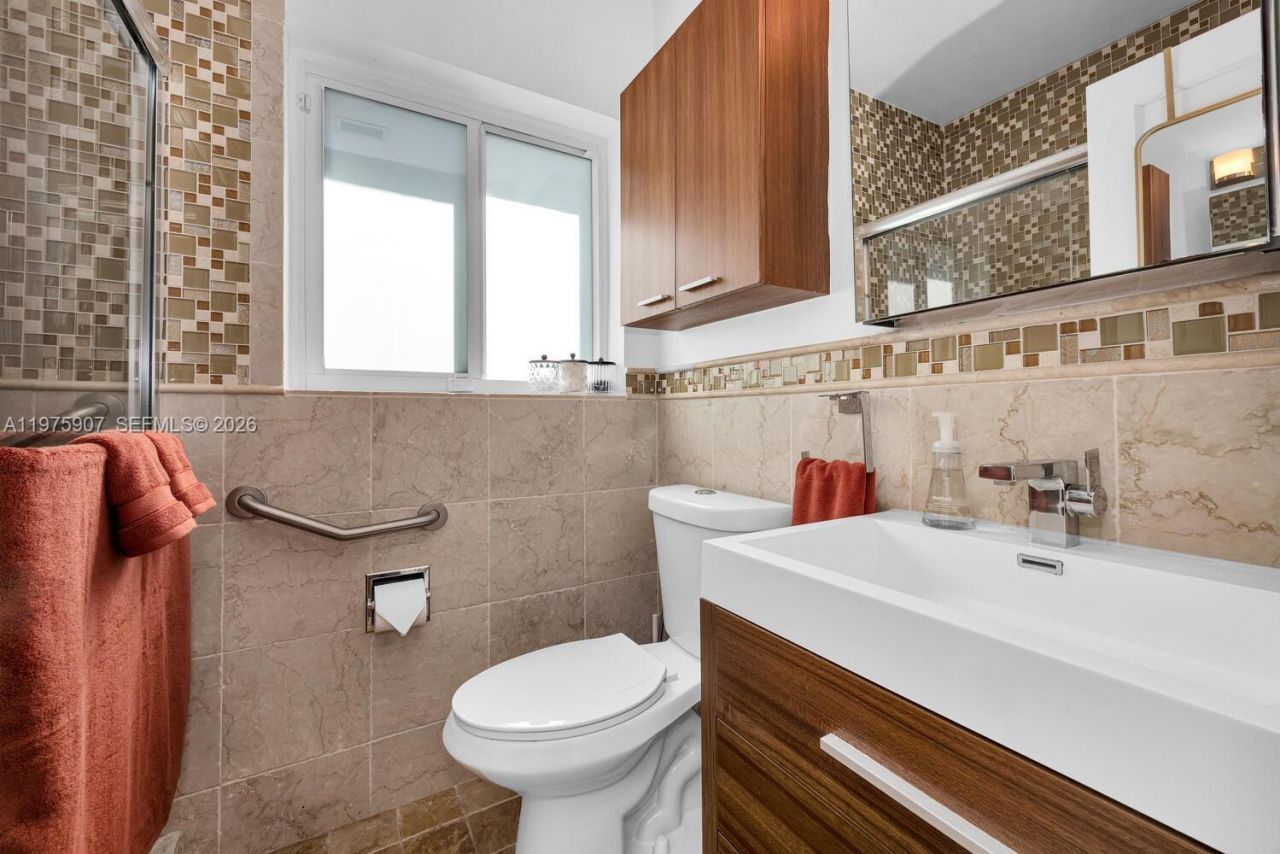 1005 Columbus Blvd , Coral Gables, FL 33134 Photo