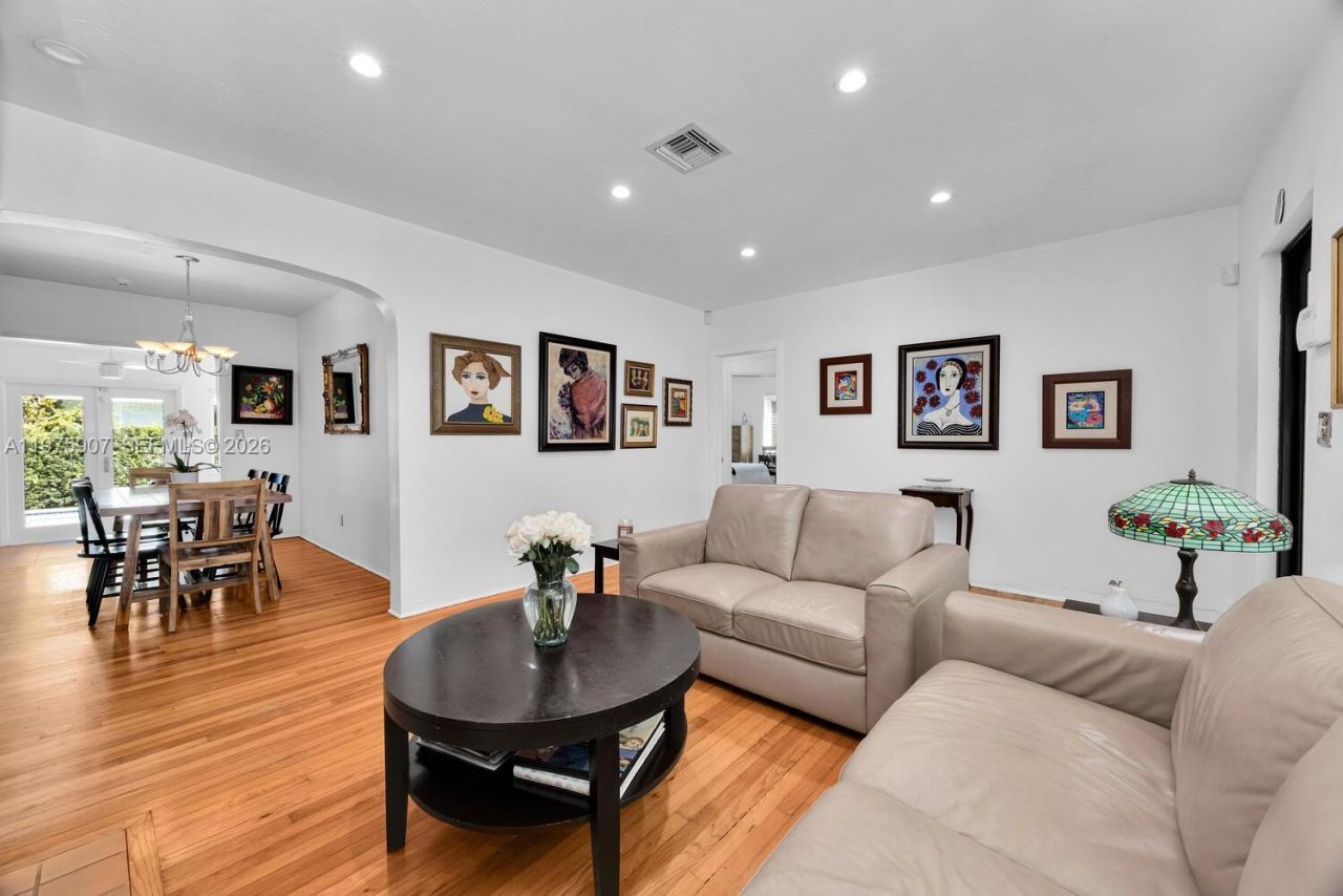 1005 Columbus Blvd , Coral Gables, FL 33134 Photo