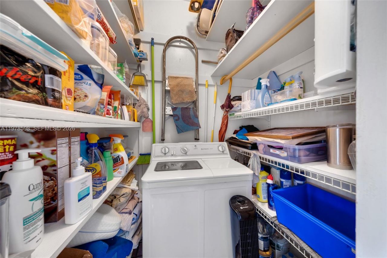 900 SW 10th Ter , Unit 14S, Hallandale Beach, FL 33009 Photo