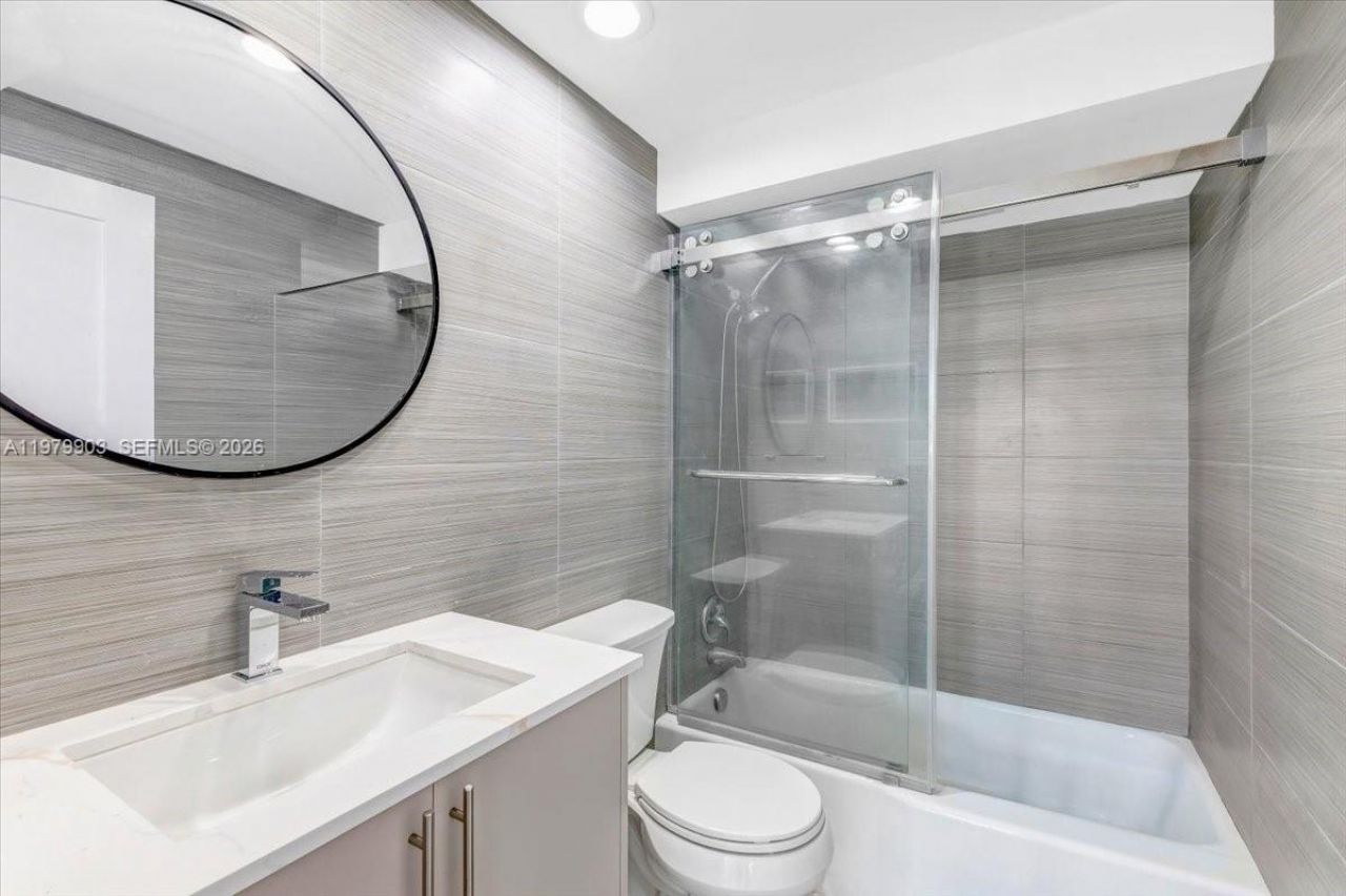 3111 N Ocean Dr, Unit 905, Hollywood, FL 33019 Photo