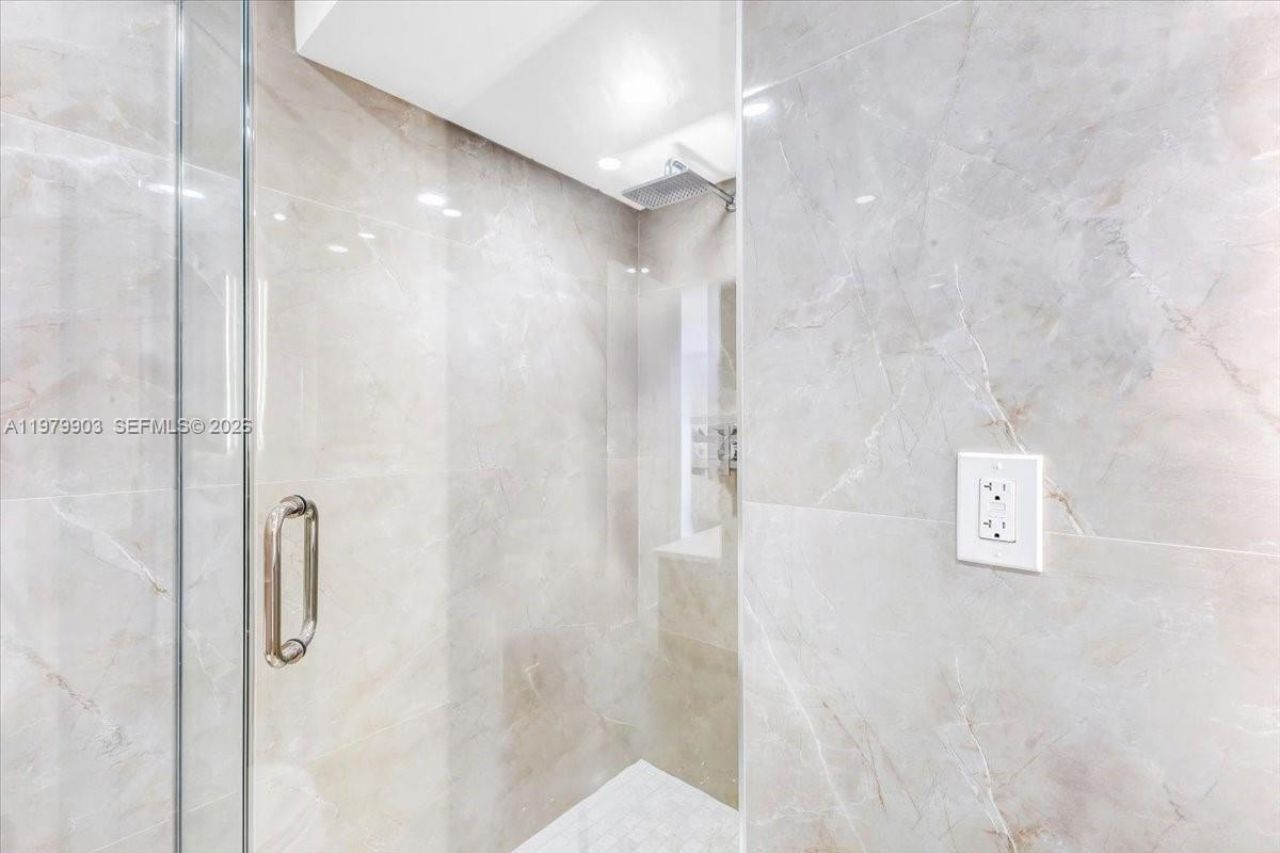 3111 N Ocean Dr, Unit 905, Hollywood, FL 33019 Photo