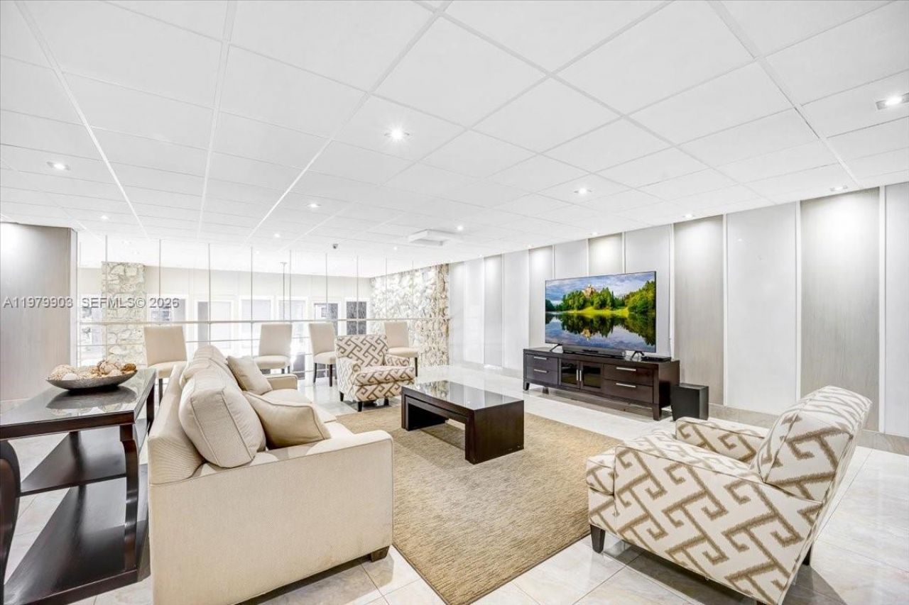 3111 N Ocean Dr, Unit 905, Hollywood, FL 33019 Photo