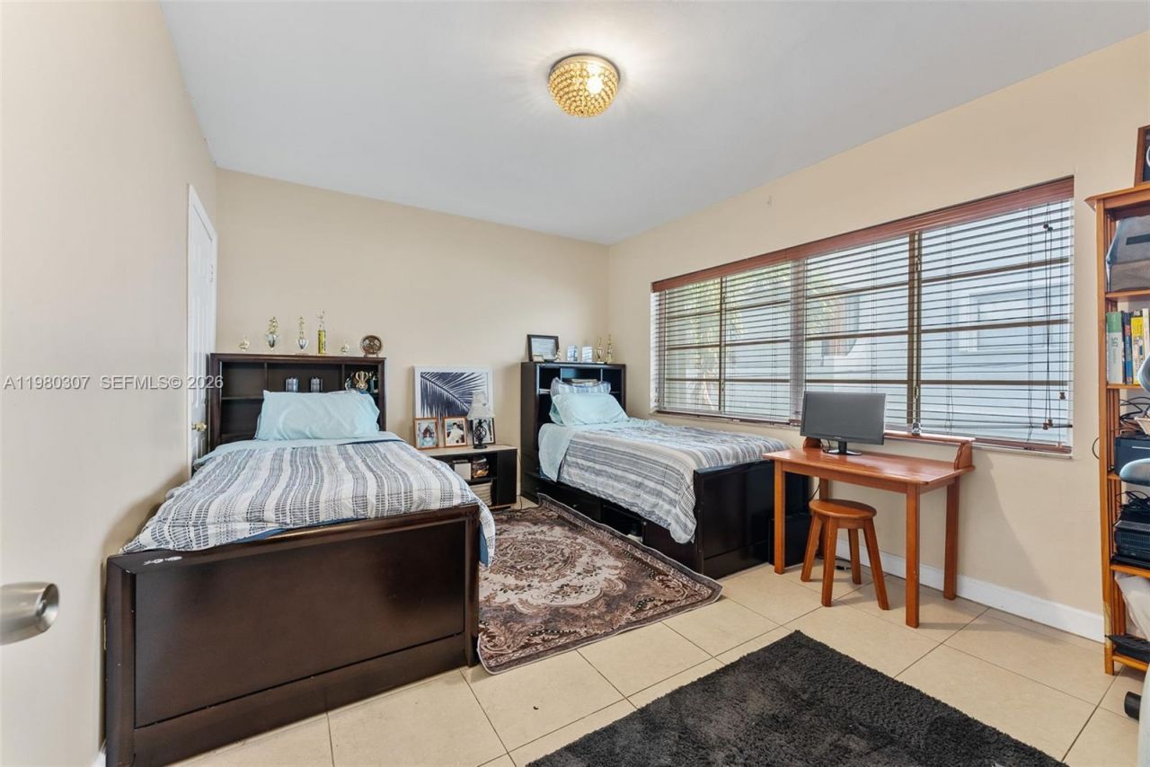 7331 Gary Ave, Unit 206, Miami Beach, FL 33141 Photo