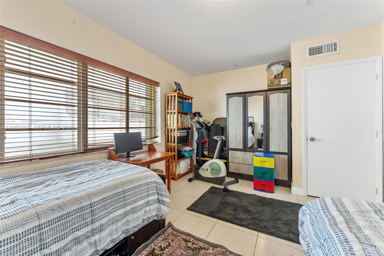 7331 Gary Ave, Unit 206, Miami Beach, FL 33141 Photo