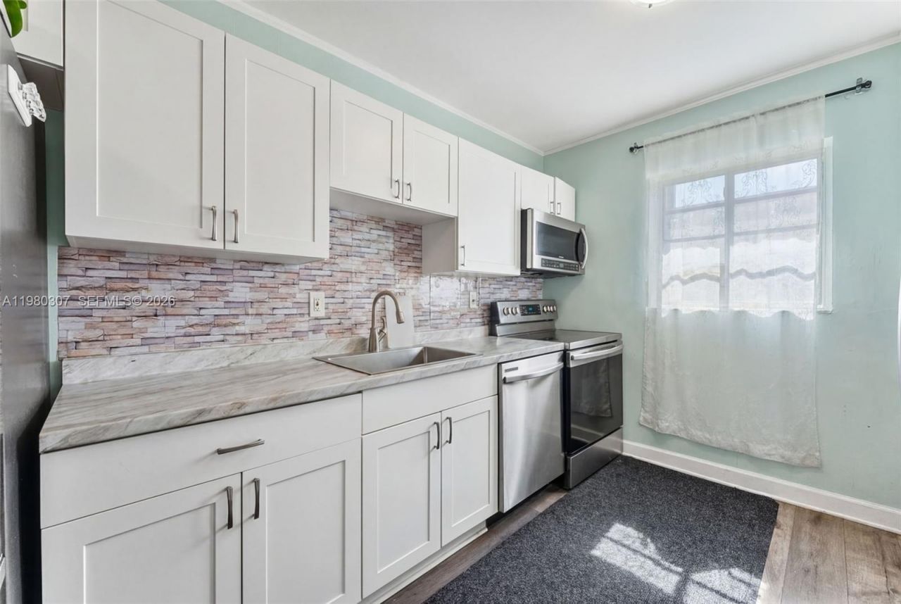 7331 Gary Ave, Unit 206, Miami Beach, FL 33141 Photo