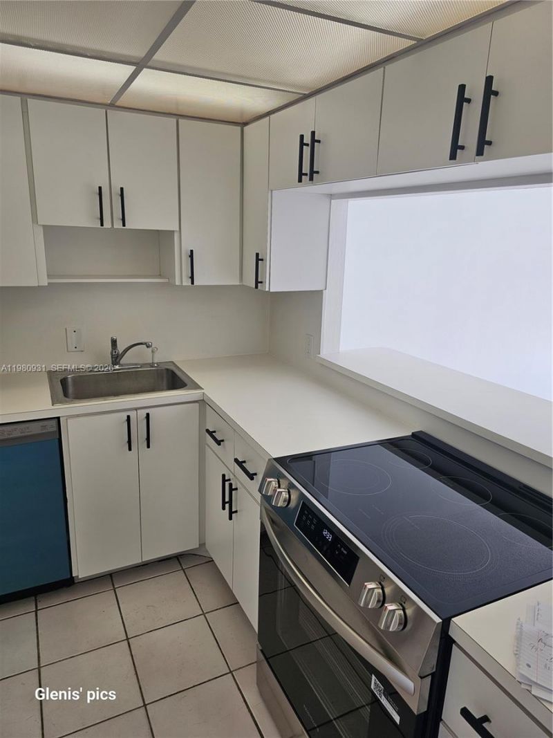 20500 W Country Club Dr , Unit 716, Aventura, FL 33180 Photo