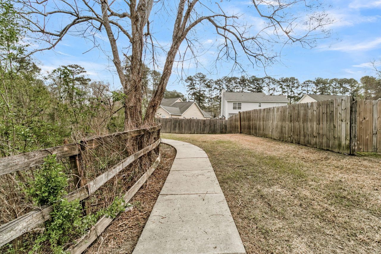 112 Avoncliff Court Photo 29