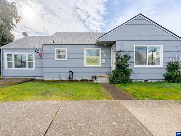 861 W 10th St, Junction City, OR 97448