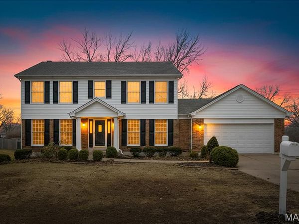 1005 Waldo Lane, St Charles, MO 63304