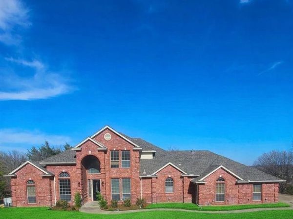 686 Cattlebaron Parc Drive, Fort Worth, TX 76108