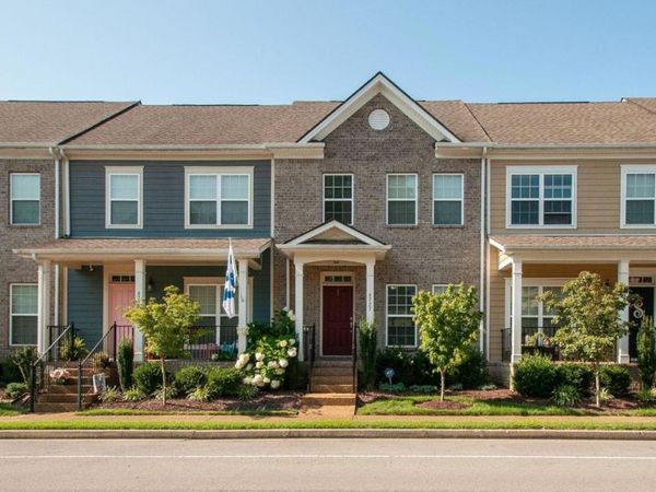 6727 Sunnywood Dr, Nashville, TN 37211