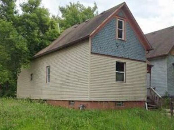 2040 N 24th PLACE, Milwaukee, WI 53205