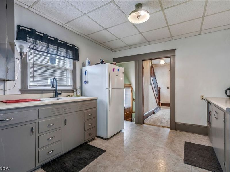 455 W Maryland Avenue, Sebring, OH 44672 Photo 10